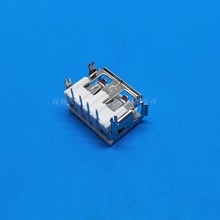 USB 2.0 AF短体10.0 90度  四脚鱼叉插板 6.5高白色胶芯