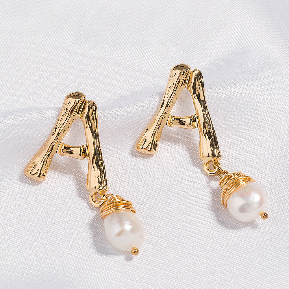 Fashion Letter A Type Earrings Hand-woven Natural Pearl Earrings Wholesale Nihaojewelry display picture 8