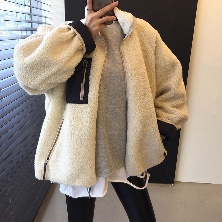 Women's Lamb Wool Coat With Pocket Detail And Stand Collar_voghion.com