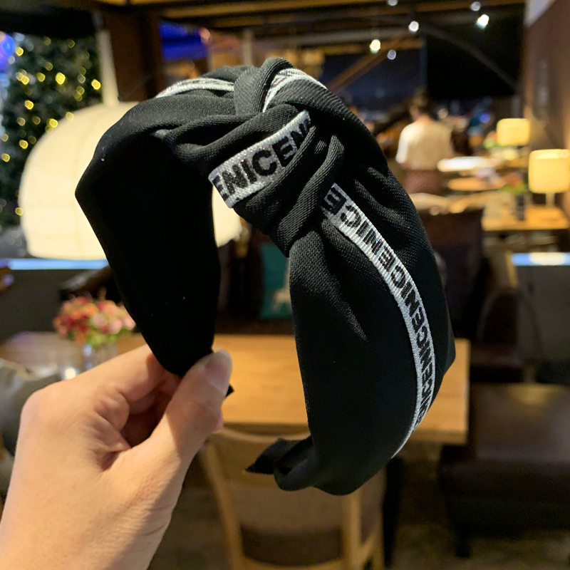 Neues koreanisches breites Rand-Knoten-Clip-Stirnband mit einfarbigem Buchstaben, süßer und niedlicher Haarschmuck für Erwachsene_voghion.com