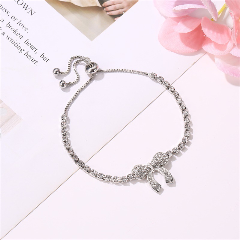 Nueva Pulsera De Moda Salvaje Con Incrustaciones De Pulsera De Mariposa De Diamantes Pulsera De Cuentas De Ajuste De Cristal De Moda display picture 6