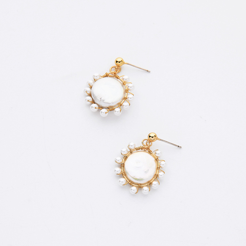 Korea 925 Sterling Silver Earrings Geometric Niche Earrings Fashion Shell Pearl Earrings display picture 7