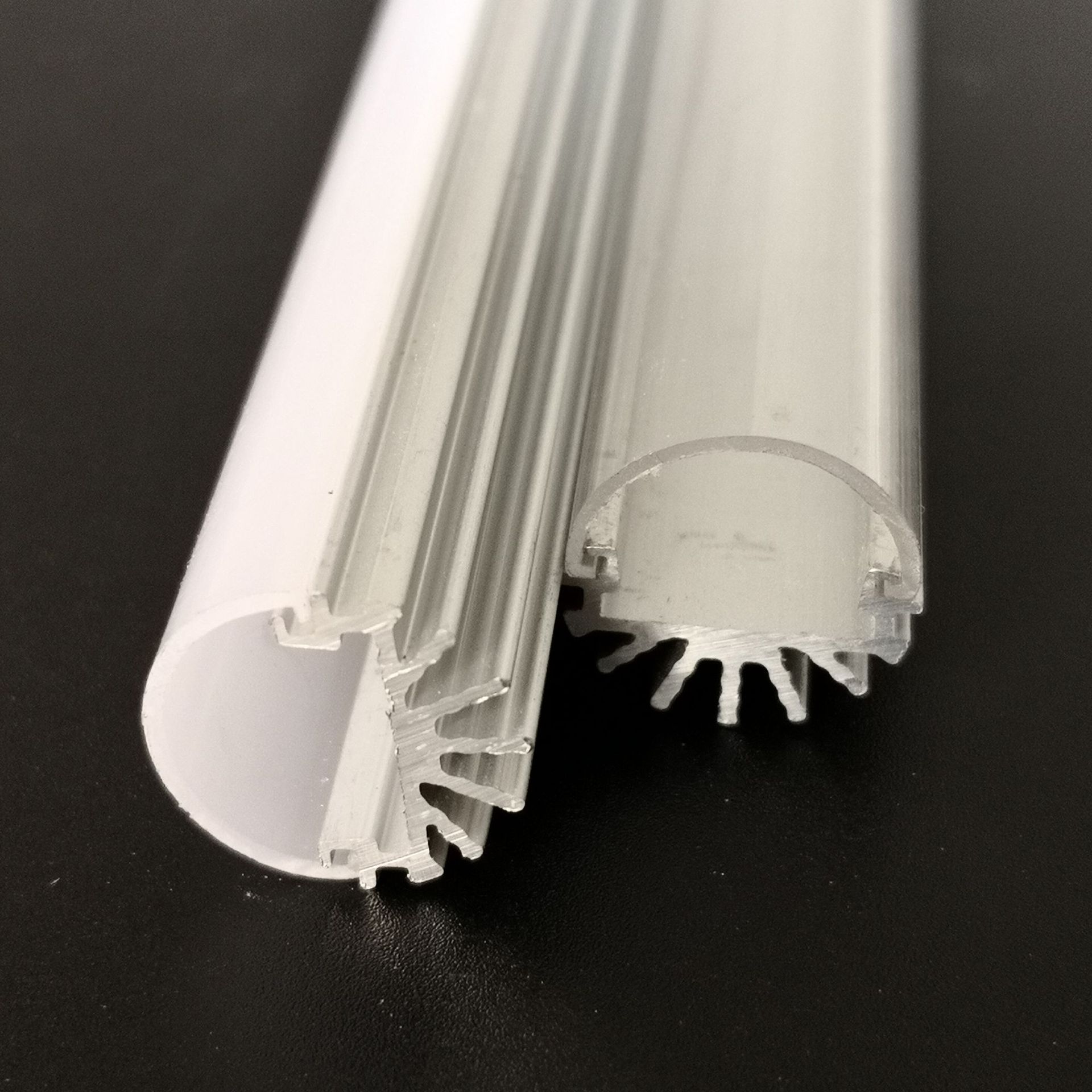 T5铝塑管厂家 T5分体铝塑管 11MM板宽 太阳花铝材 T5半铝半塑