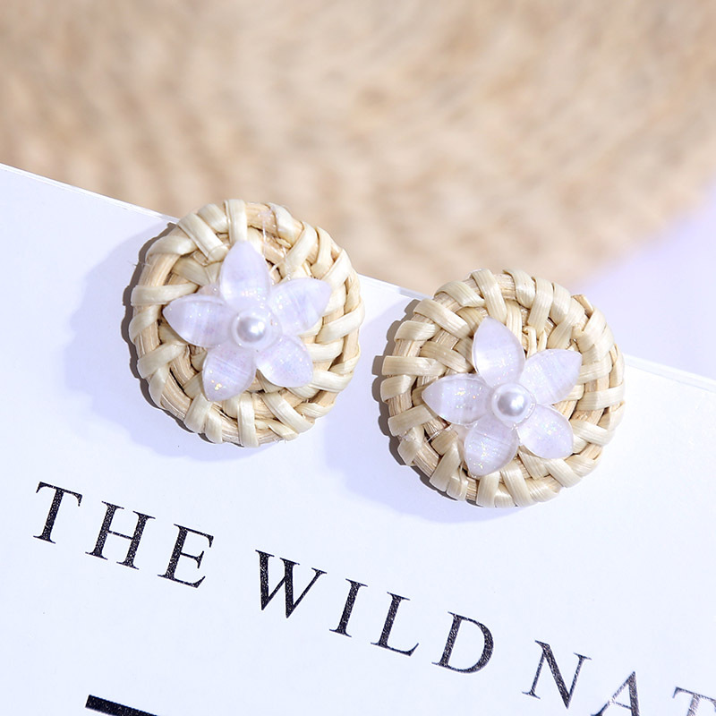 Korean Cute Geometric Resin Flower Rattan Earrings Female Round Pearl Acrylic Earrings Wholesale display picture 8