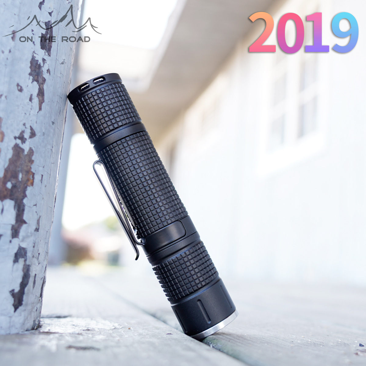 On the road M900 Flashlight Rechargeable long-range led Flashlight waterproof Self-defense household