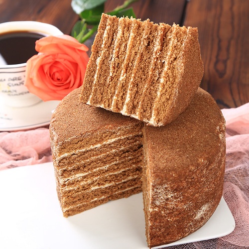 Russian-style tiramisu cream honey cake wholesale Russian casual dessert pastry 5 pieces per box breakfast
