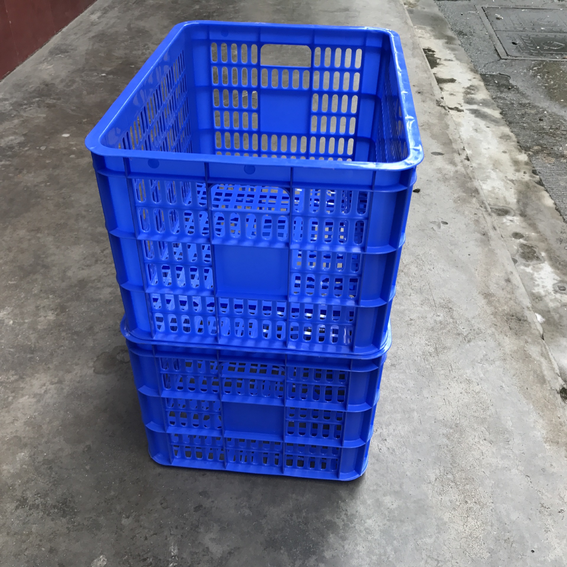 厂家批发绿色蔬菜周转箩  绿色有孔塑料注塑箱 水果搬运萝筐