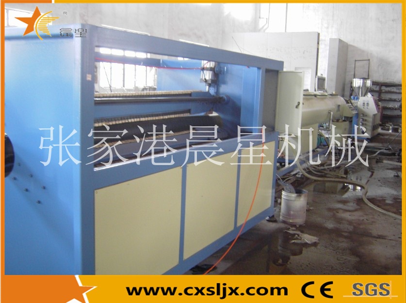 张家港厂家供应塑料机械辅机四爪牵引机