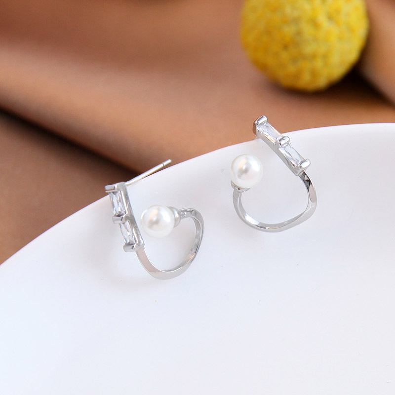 Geometric Earrings S925 Silver Diamond Earrings Korean Pearl Earrings Women display picture 4