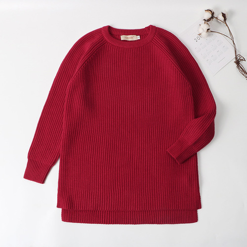 Family of three or four parent-child outfits, family outfits, four-year-old parent-child outfits, mother-daughter, mother-son, and father-son outfits, red parent-child sweaters
