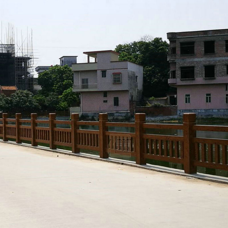 4220521703_1949768979