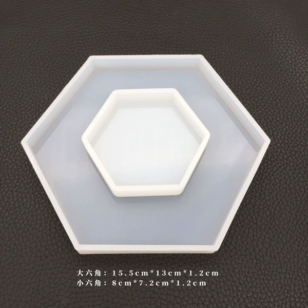 Silicone large hexagonal pawed mold (160-3)