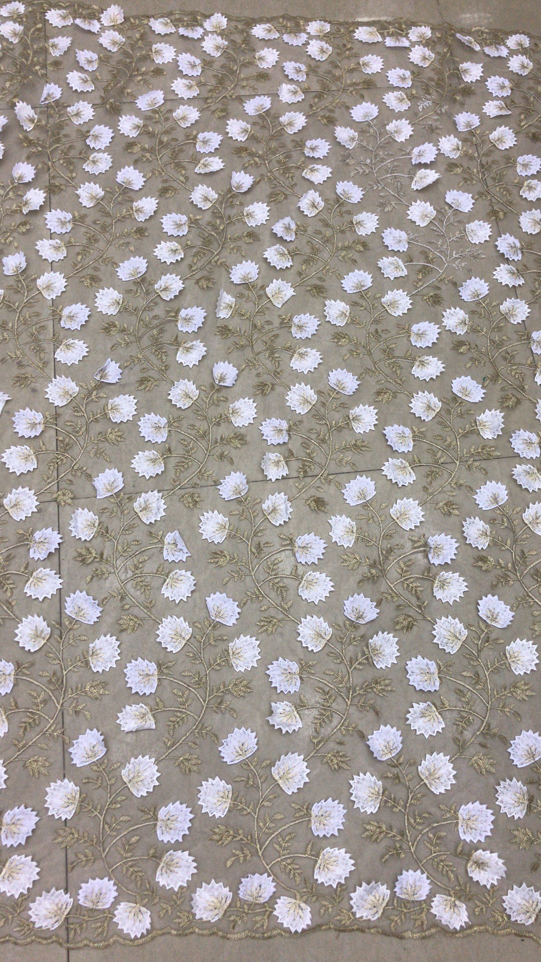 厂家直销新版现货的牛奶丝加金线浮花立体花满幅