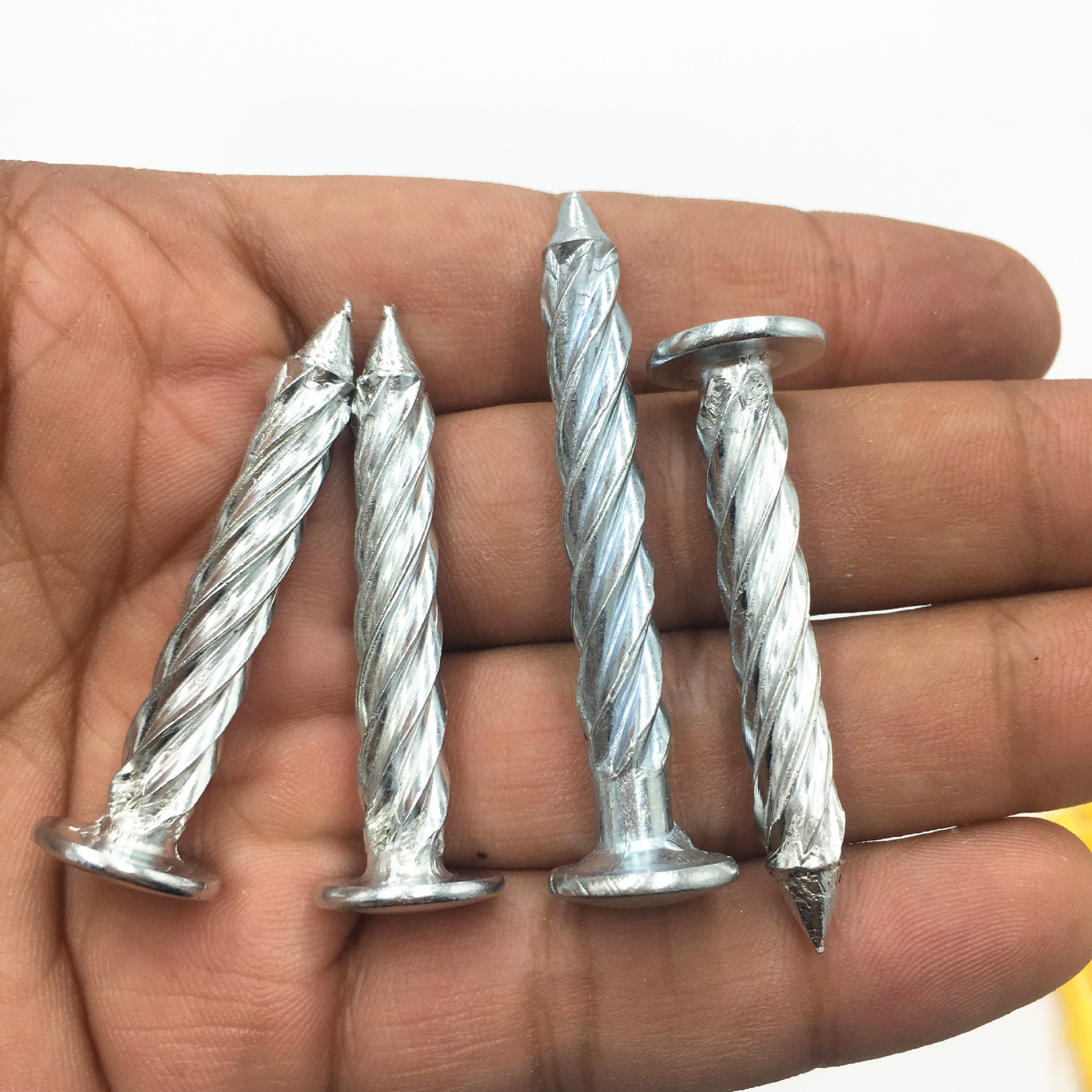 工厂直销螺纹钉镀锌 螺旋麻花螺纹钉 新一代拉爆膨胀钉