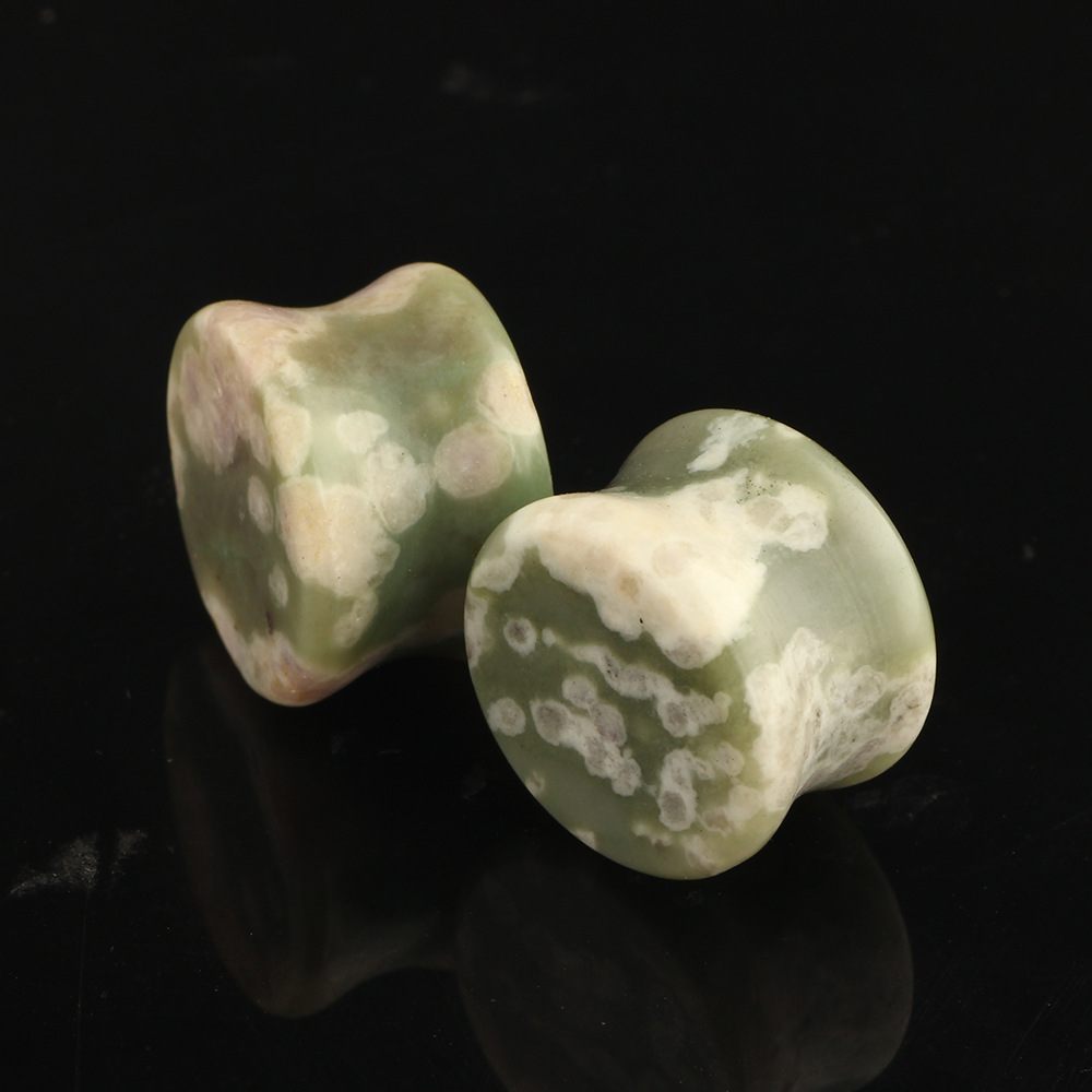Stone Ear Expander Heart Shape Chrysanthemum Stone Ear Plug Tunnel Ear Gauges for Men Women detail image 8