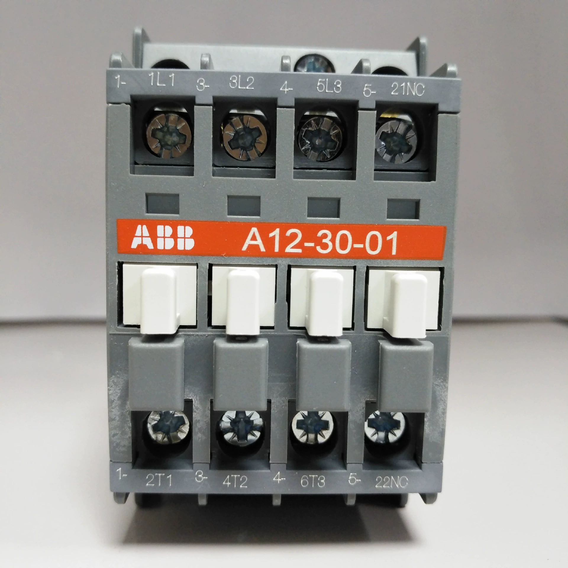 ABB миниатюрный автоматический выключатель SH201-C10 оригинал