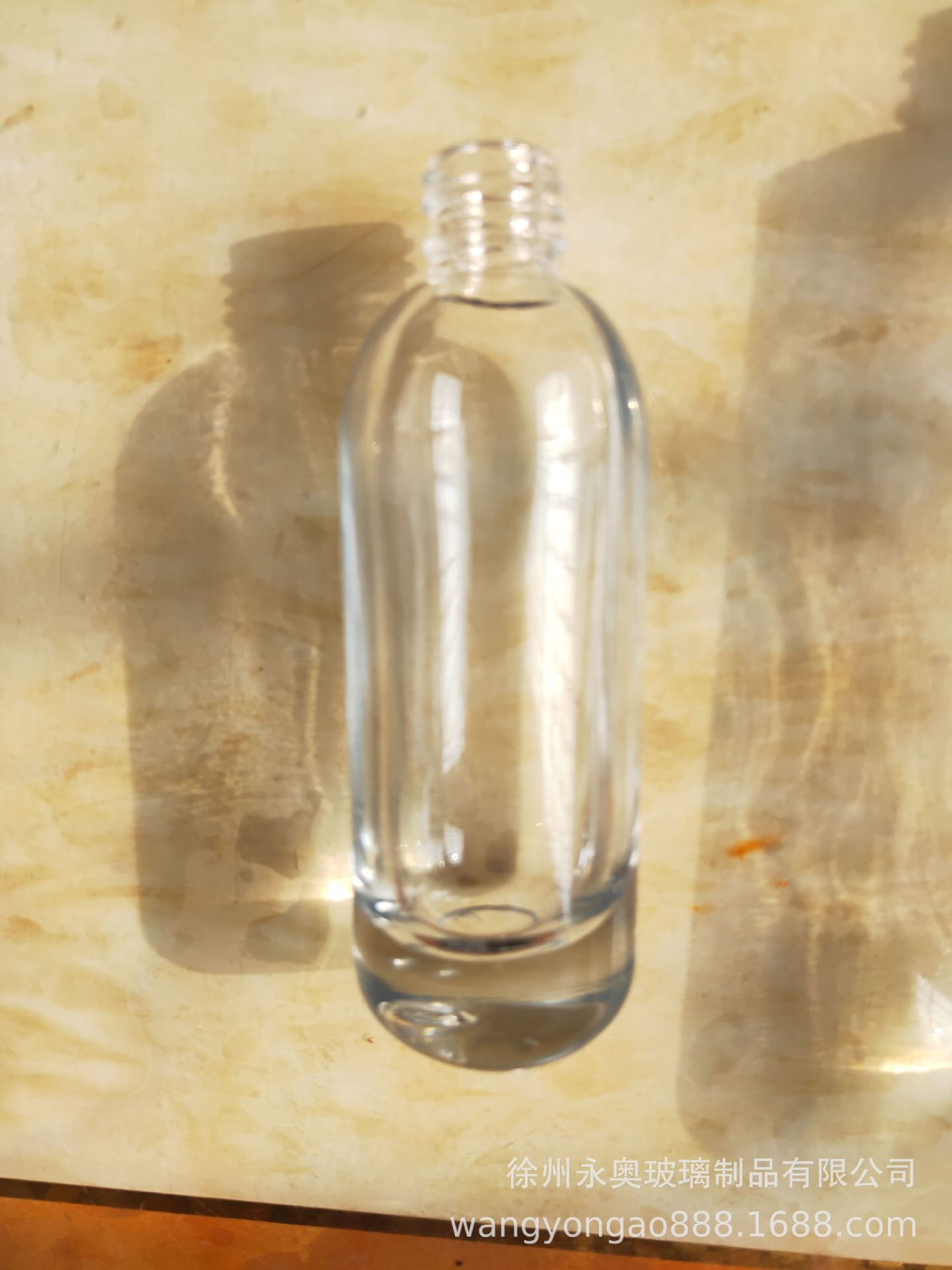 供应汽车香水瓶香薰油瓶厂家专业定制香水玻璃瓶 厂家直销