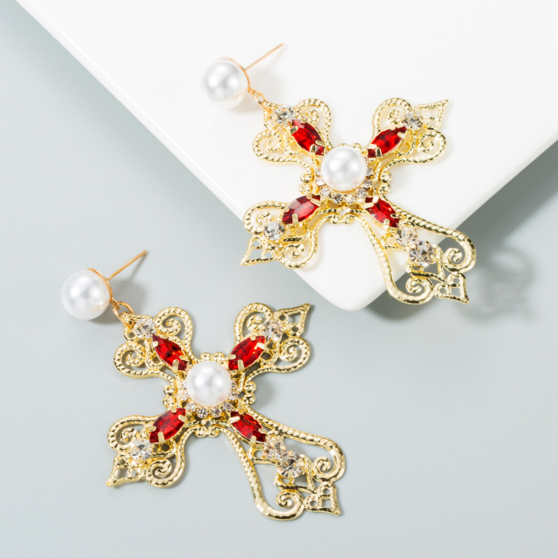 Exclusif Pour Croix-frontière Boucles D'oreilles Femmes De Mode Européenne Et Américaine Rétro Baroque Diamant Croix Boucles D'oreilles Longues Avec Perle Boucles D'oreilles display picture 6