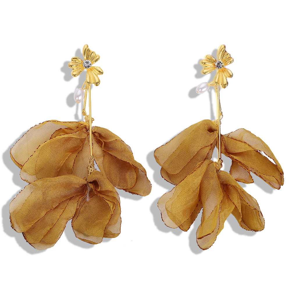 Za Même Style Fleur Boucles D'oreilles Européen Et Américain Spinning Hot Boucles D'oreilles En Alliage De Résine Perle Boucle D'oreille Accessoires En Stock En Gros display picture 5