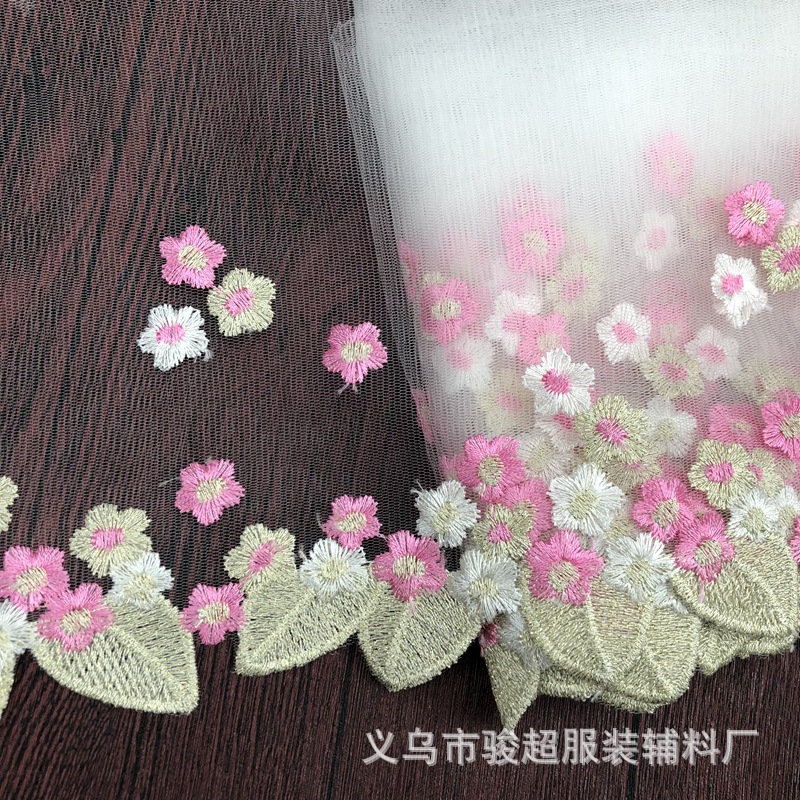 Красный*18 см (один цвет 10 ярдов застрелен)