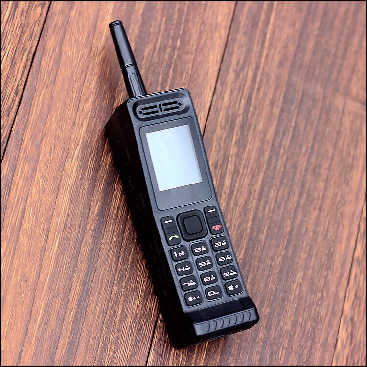 Four-card four-card mobile phone new retro mini two-brother Big one machine multi-card multi-card four-card 4-card small-brother Big