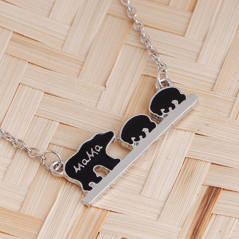 Drop Oil Alphabet Mama Necklace Cute Little Bear Mother Pendant Necklace Accessories Wholesale Nihaojewelry display picture 9