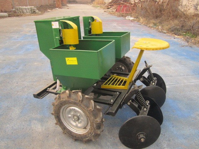 厂家播种机供应双垄土豆种植机2CM 2马铃薯种植机