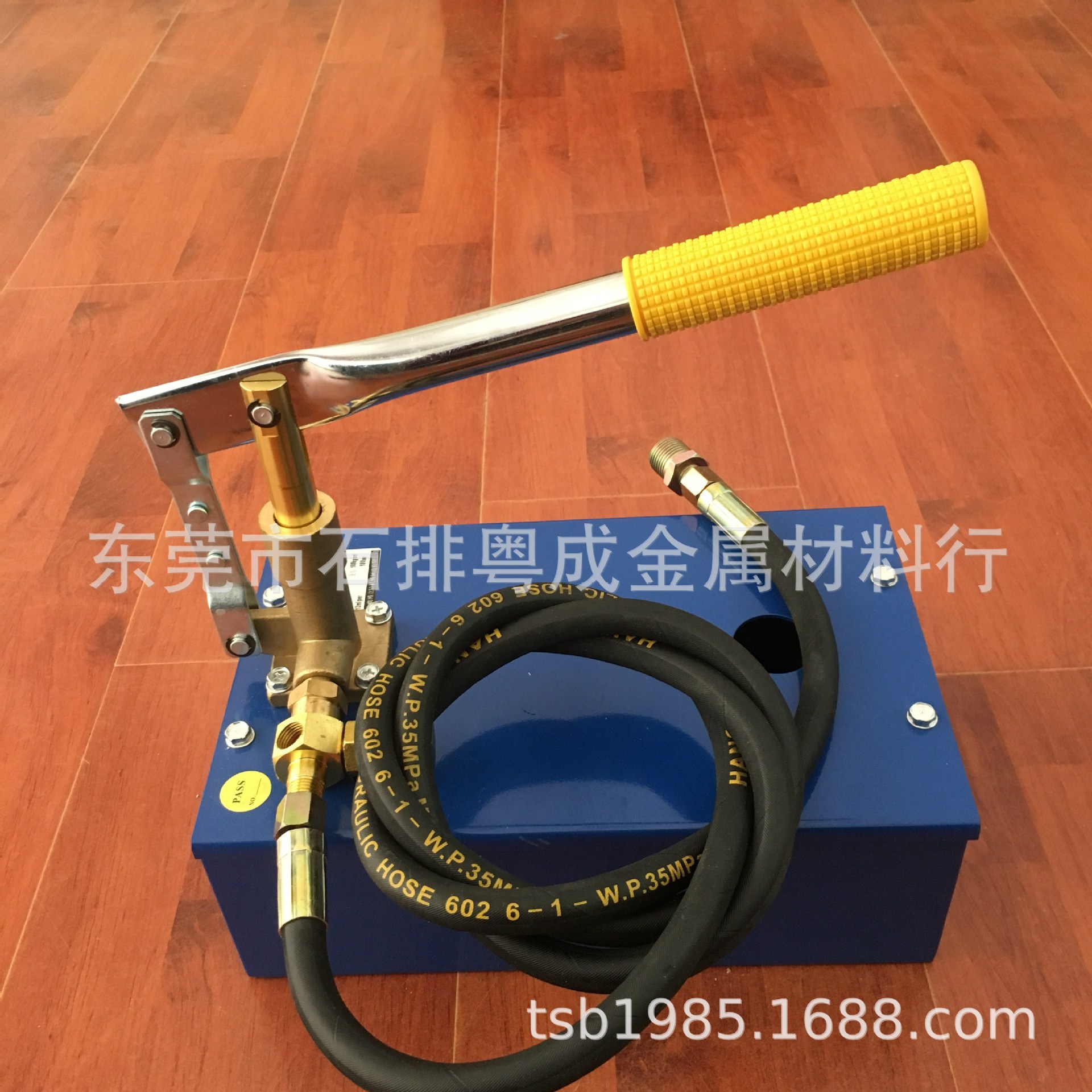 粤成销售国甫手动100KG模具试压泵 100KG手动模具运水机