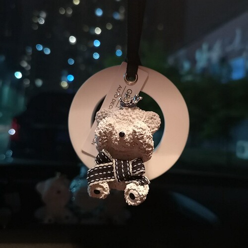 Car Cute Perfume Pendant Interior Internet Celebrity Pendant Ins Teddy Bear Rearview Mirror Aromatherapy Jewelry Women's Pendant