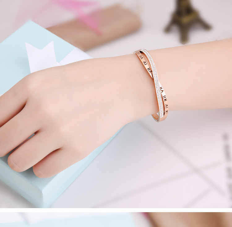 15g Weight Rhinestones Inlay Material Bangle Classification 1 Piece Quantity Daily Occasion Titanium Steel Material Number Pattern Women'S Gender Plating, Inlay Design Fashion Style Fashion Number Titanium Steel Plating Inlay Rhinestones Bangle 1 Piece