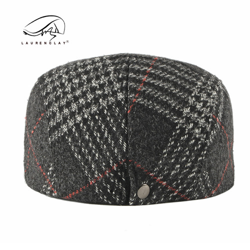Spring, autumn and winter woolen men's beret Korean style plaid peaked cap for women British retro fashion forward hat trend