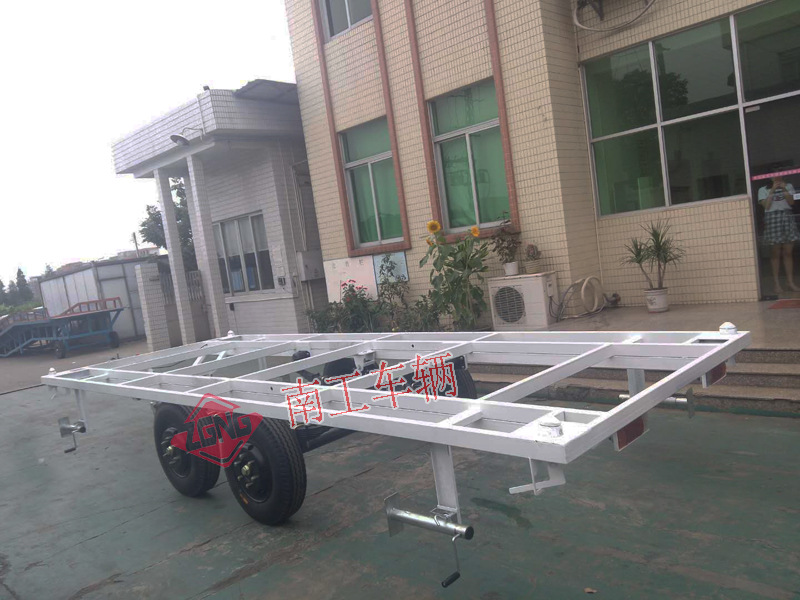 4吨房车底盘 ATV式房车底盘