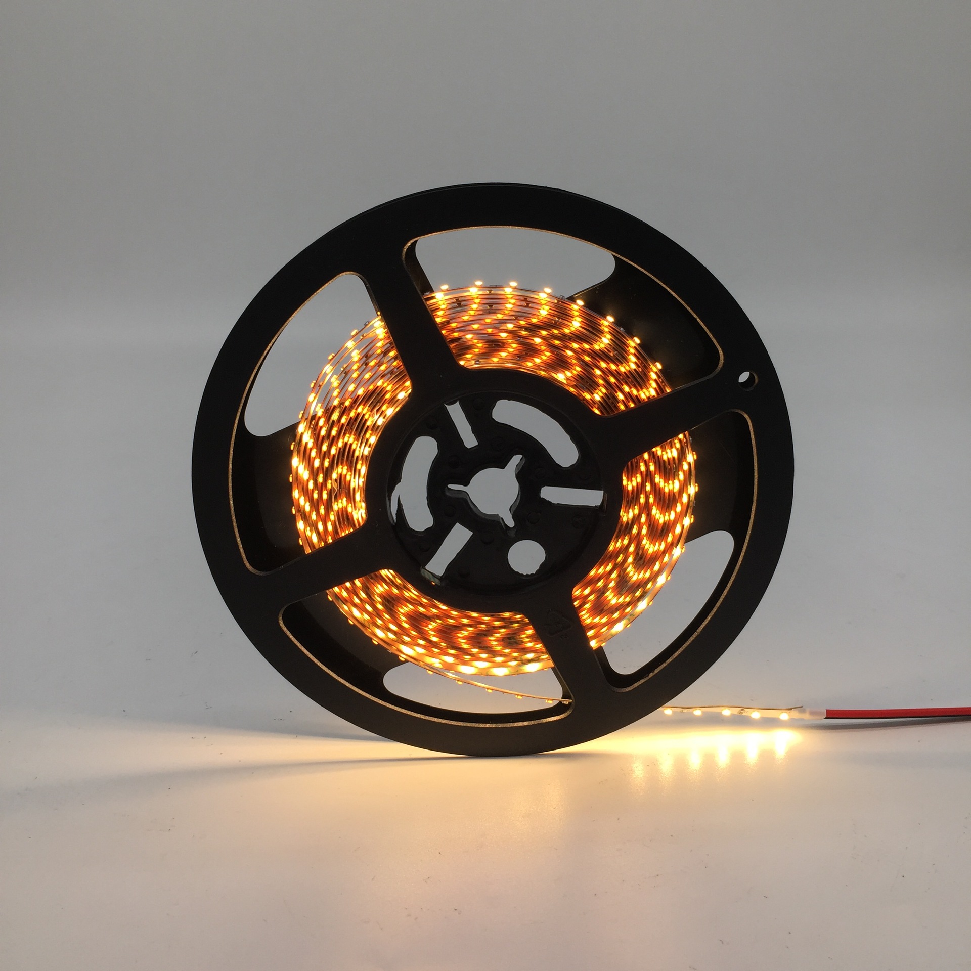 2216 tira de luz 120 luz 4mm ancho de la placa de baja tensión 24V parche flexible barra de luz LED pantalla de alta dedo Personalización de fábrica
