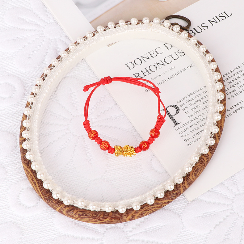 Elegant Sweet Round PP Solid Wood Lace Jewelry Rack display picture 3