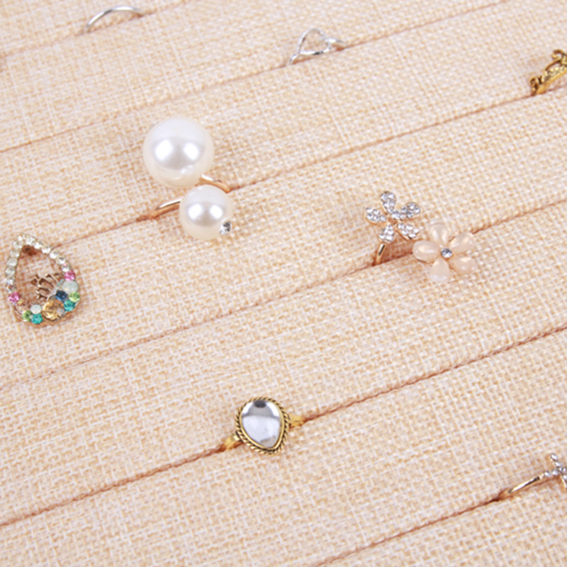 8900834561_143643904