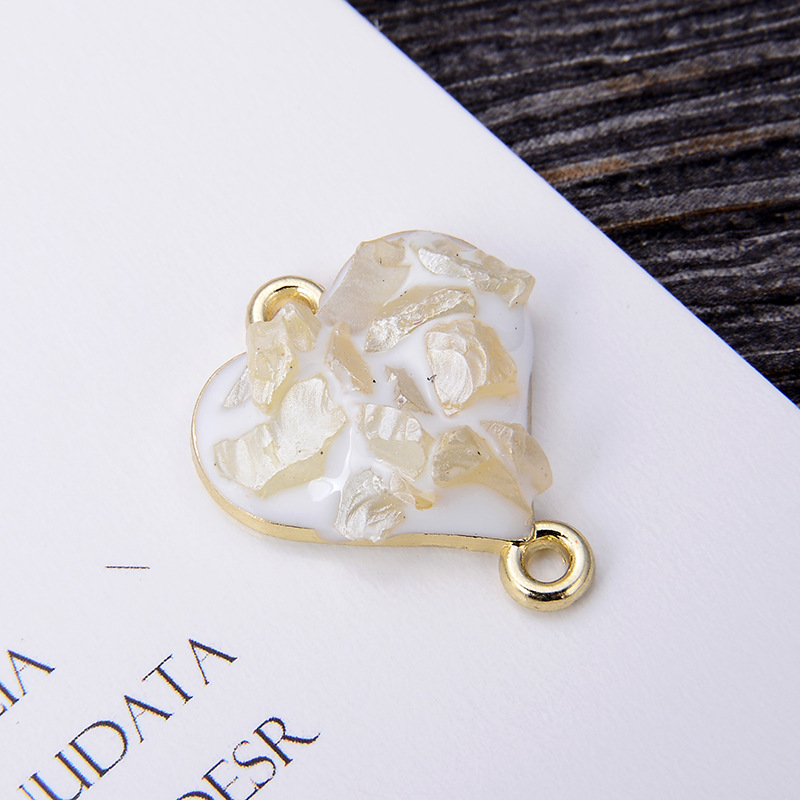 12g Weight Pendant Jewelry Making Type 16*20mm Jewelry Making Size DIY Jewelry Accessories Classification 5 PCS/Package Quantity Alloy Material Heart Shape Pattern Enamel Design Simple Style Style 5 PCS/Package 16*20mm Alloy Heart Shape Pendant 2