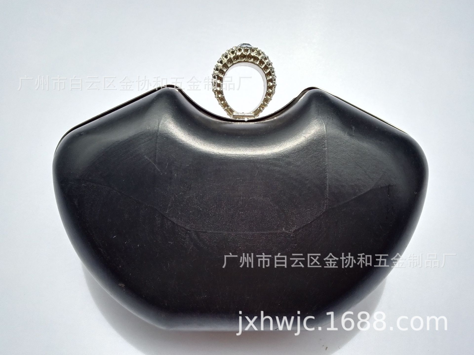 厂家供用时尚新款凹腰形金色双吊耳五金口架 手袋铰 钱包夹 定制