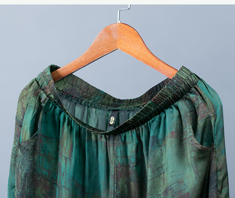 Costume femme en De la soie - Ref 3334817 Image 32