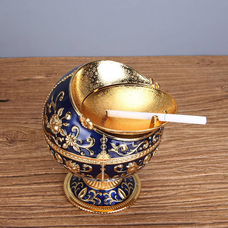 Creative metal windproof ashtray