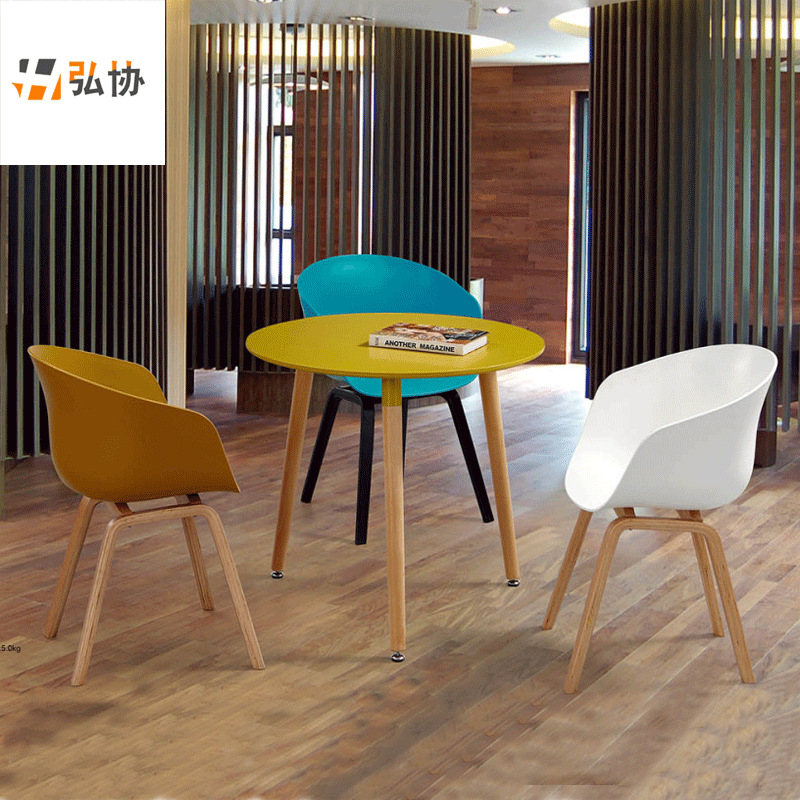厂家直销家具洽谈椅子北欧休闲办公椅组合创意榉木腿餐桌椅塑胶椅|ms