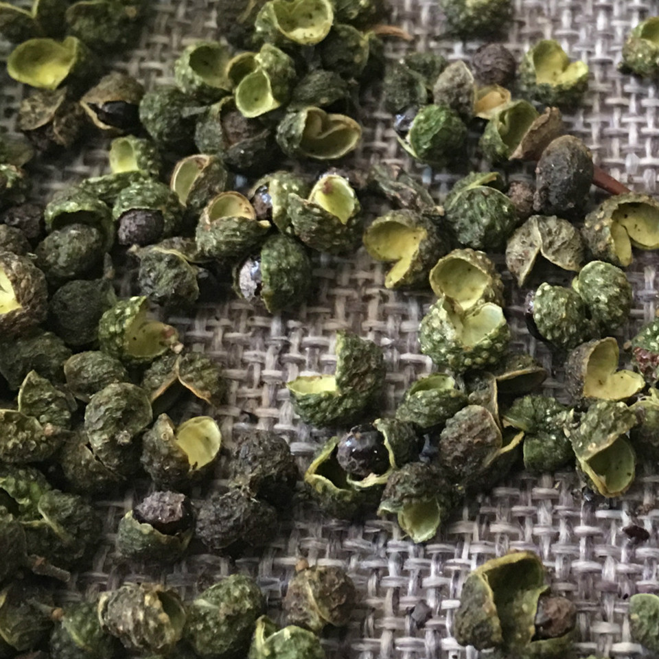 Green Sichuan Peppercorn Qing Ma Jiao 500g Dried Sichuan Pepper Bulk Culinary Spice overview