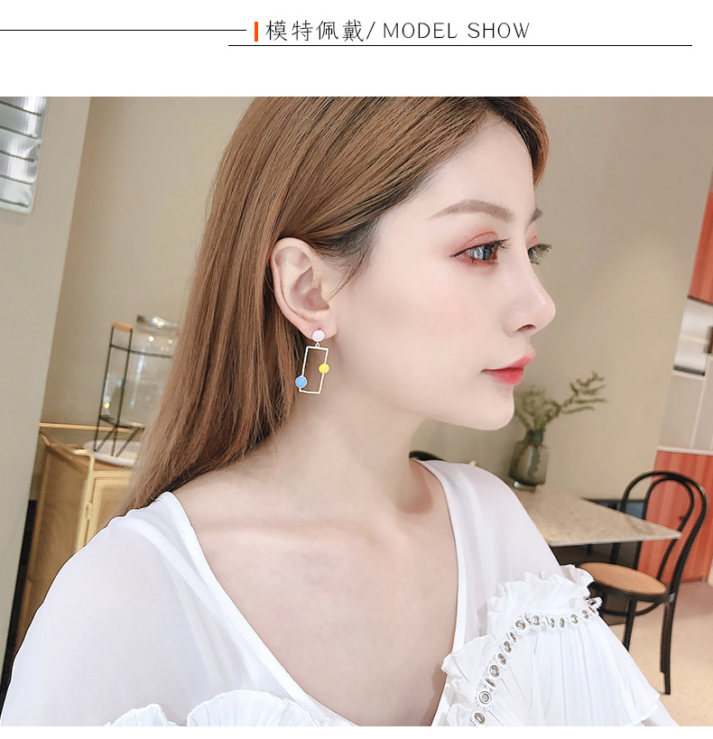 Japanische Und Koreanische Modetrends, Einfaches Geometrisch, Tropfen Des Öl Bemaltes Ohrringe, Persönlichkeit, Vielseitiges Frauen Netz, Rote Ohrringe Im Großhandel display picture 20