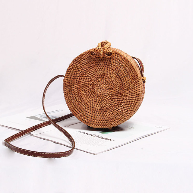 Straw-woven rattan-woven natural hand-woven round cakes for tourism and vacation