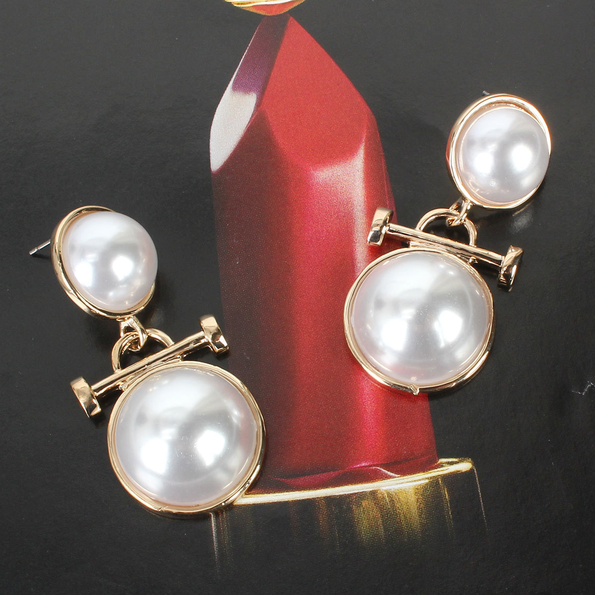 Simple Imitation Pearl Earrings Short Earrings Female Earrings display picture 6