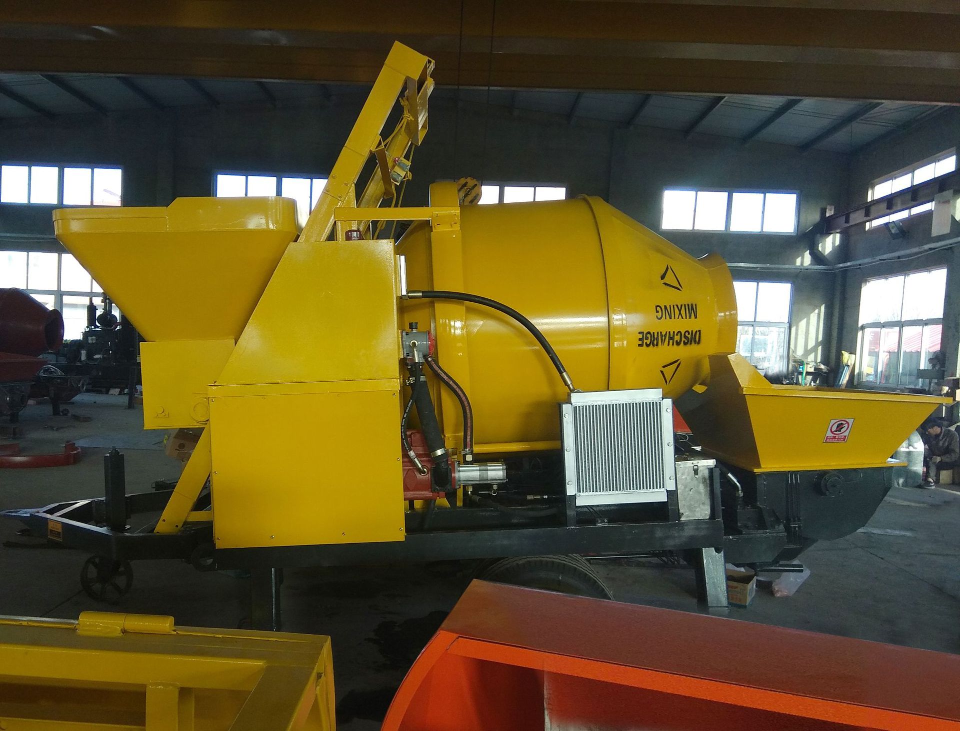 带压力泵的混凝土搅拌设备 搅拌拖泵 JBS40搅拌拖泵 搅拌输送设备