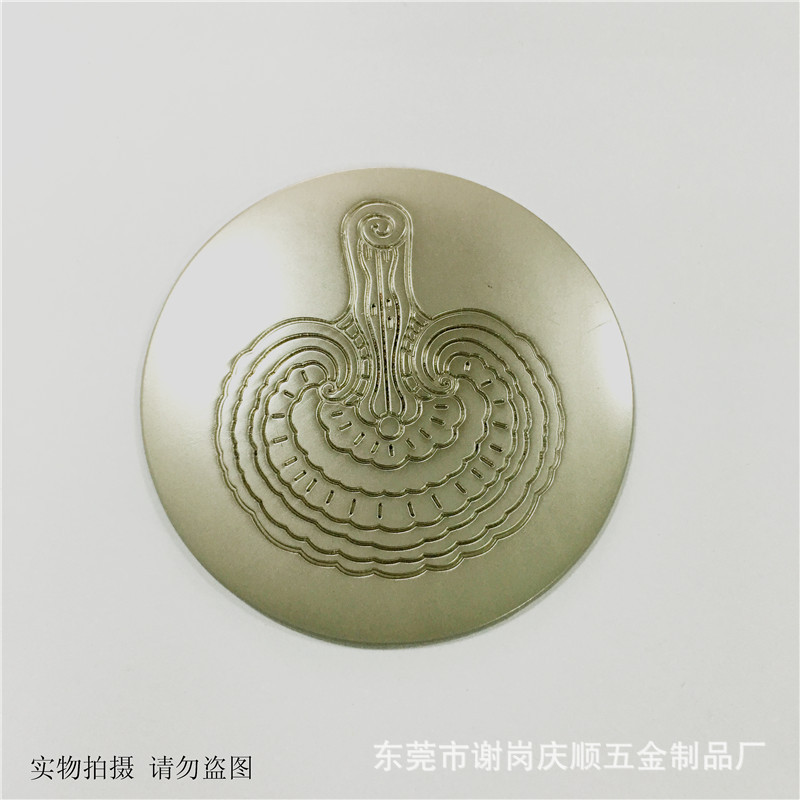 厂家供应锌合金标牌铭牌 圆形弧度家具标牌 箱包酒类标牌