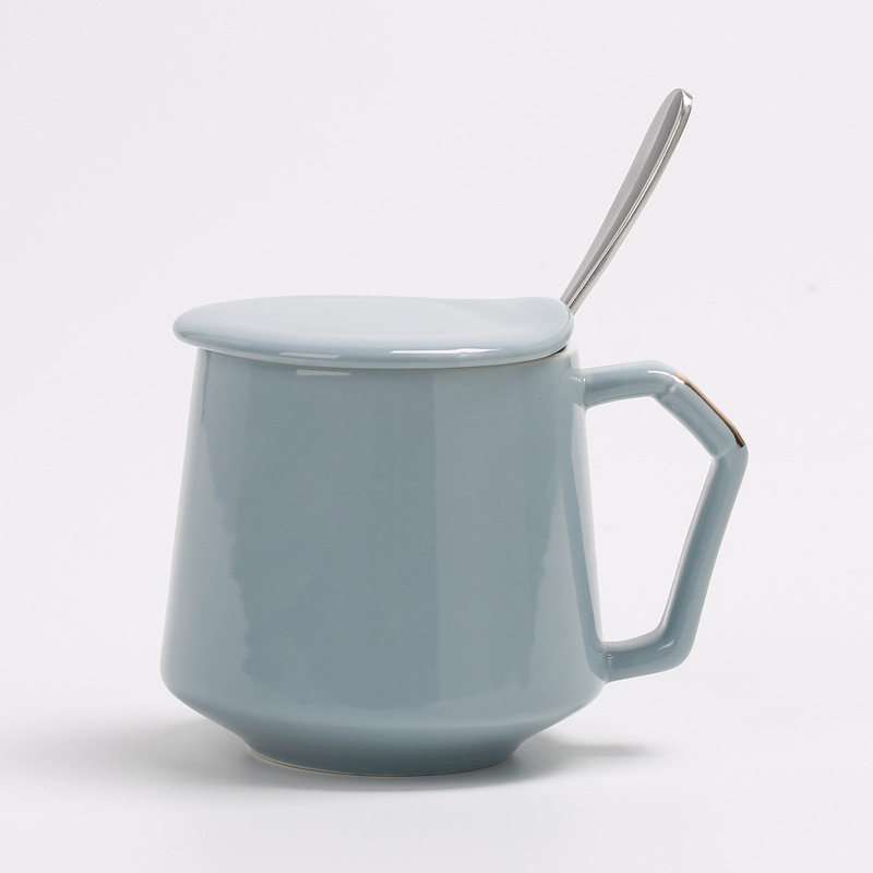 Taza de oro, taza de cerámica, taza de café, taza de agua, con tapa sin agujeros a prueba de polvo, cuchara, posavasos, LOGOTIPO tallado