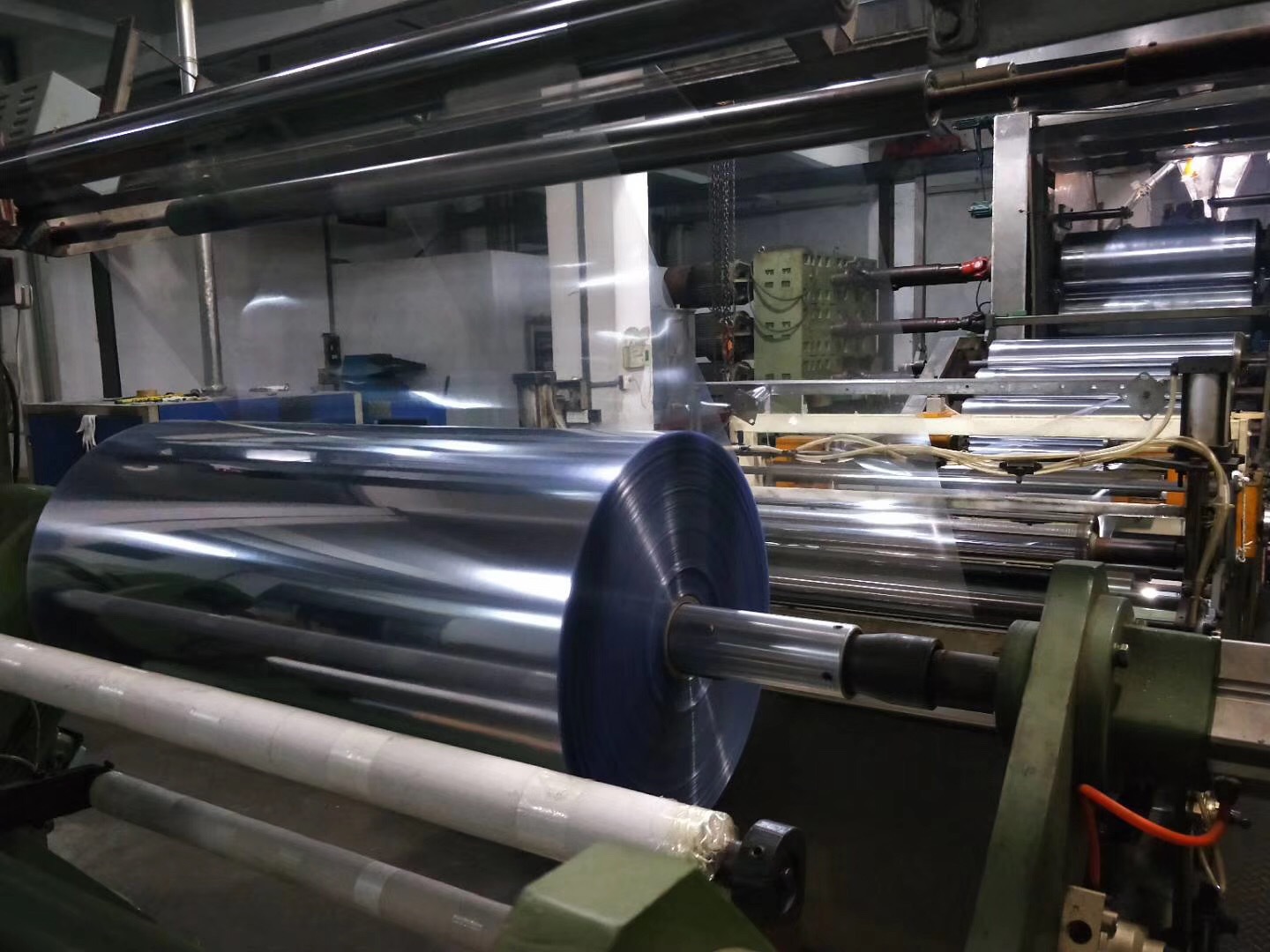 PVC透明胶片生产图片4