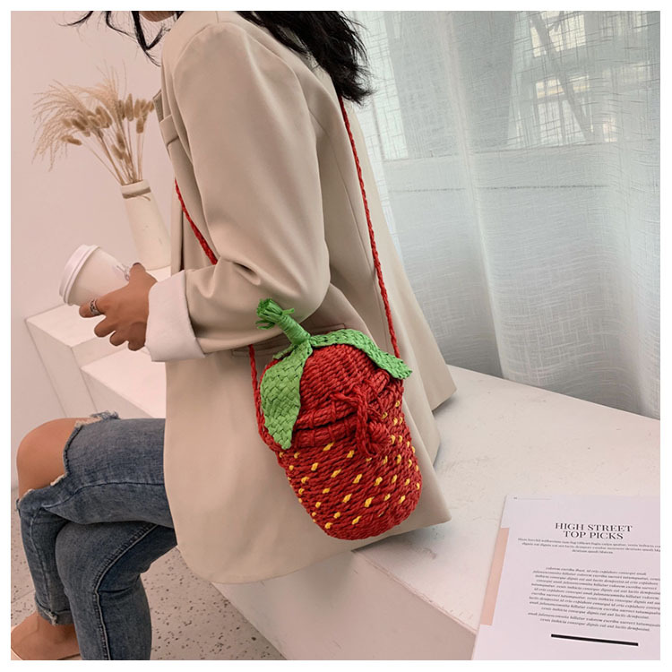 Women's Small Leather Fashion Straw Bag Shoulder Bag display picture 21