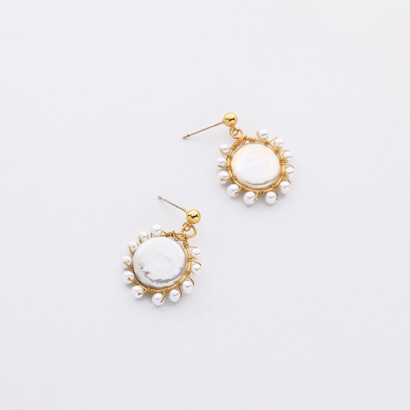 Korea 925 Sterling Silver Earrings Geometric Niche Earrings Fashion Shell Pearl Earrings display picture 8